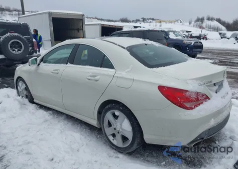 2015 Mercedes-Benz Cla 250 4Matic z USA, uszkodzony, nr VIN WDDSJ4GB5FN181926